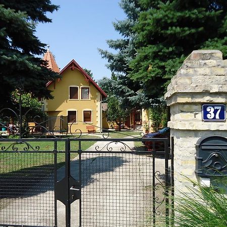 Prenociste Vila Stara Breza Palić Buitenkant foto