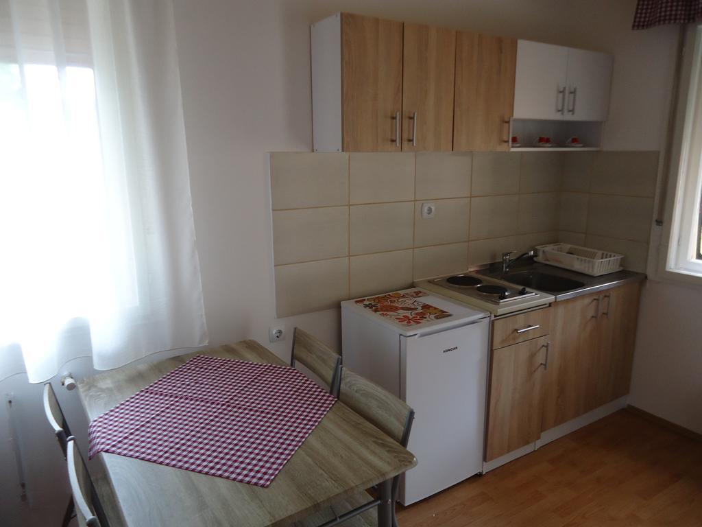 Prenociste Vila Stara Breza Palić Kamer foto
