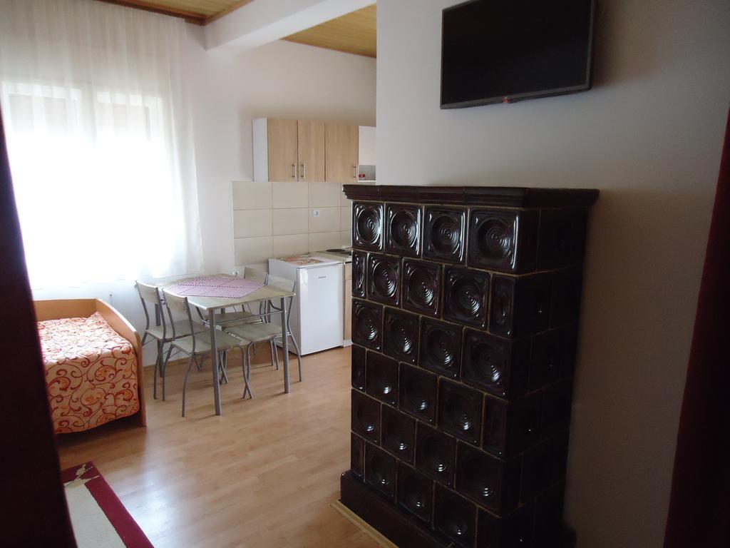 Prenociste Vila Stara Breza Palić Kamer foto