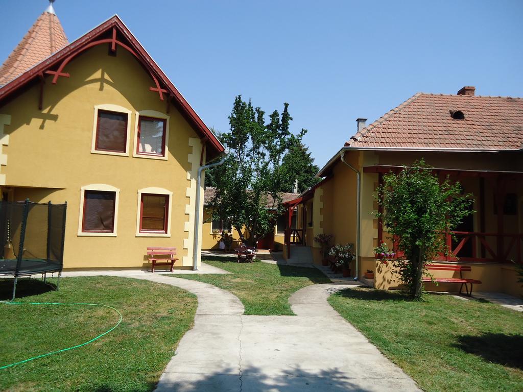 Prenociste Vila Stara Breza Palić Buitenkant foto