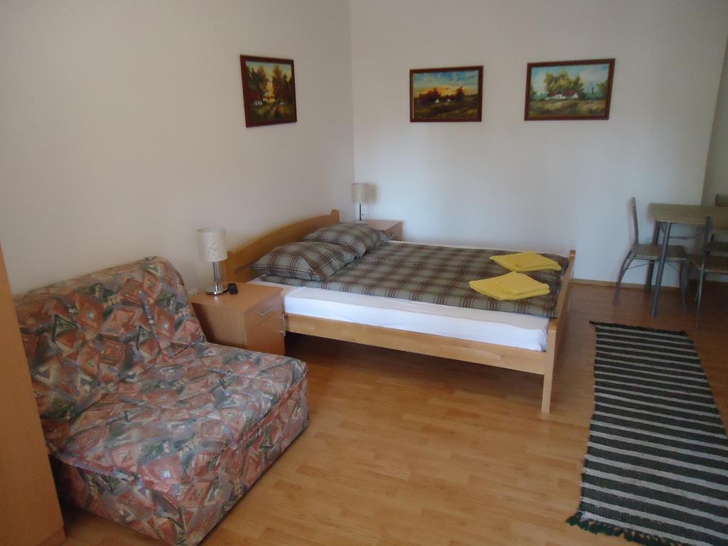 Prenociste Vila Stara Breza Palić Kamer foto