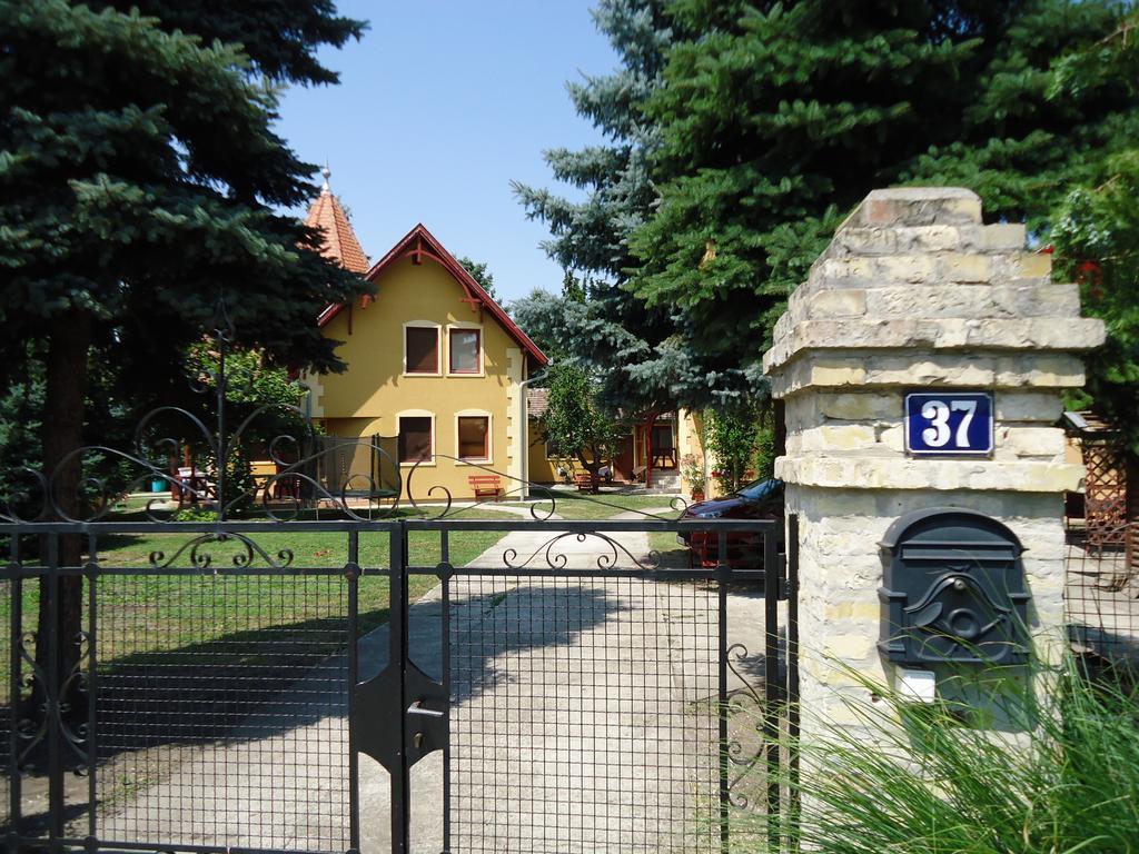 Prenociste Vila Stara Breza Palić Buitenkant foto