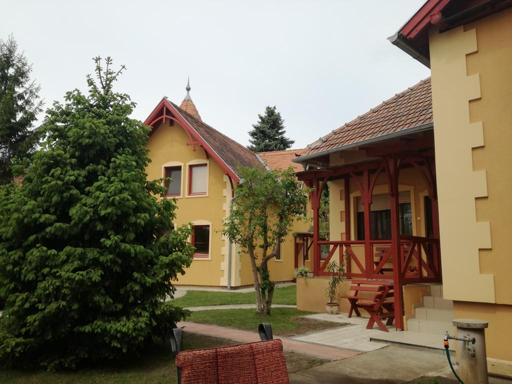 Prenociste Vila Stara Breza Palić Buitenkant foto