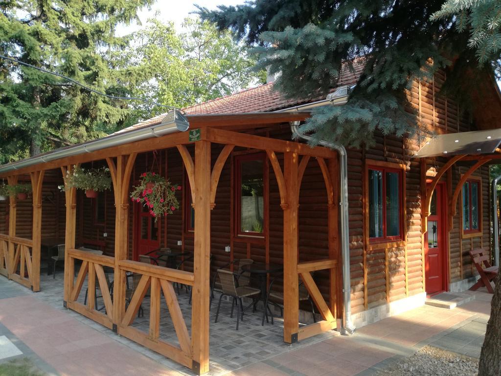 Prenociste Vila Stara Breza Palić Buitenkant foto