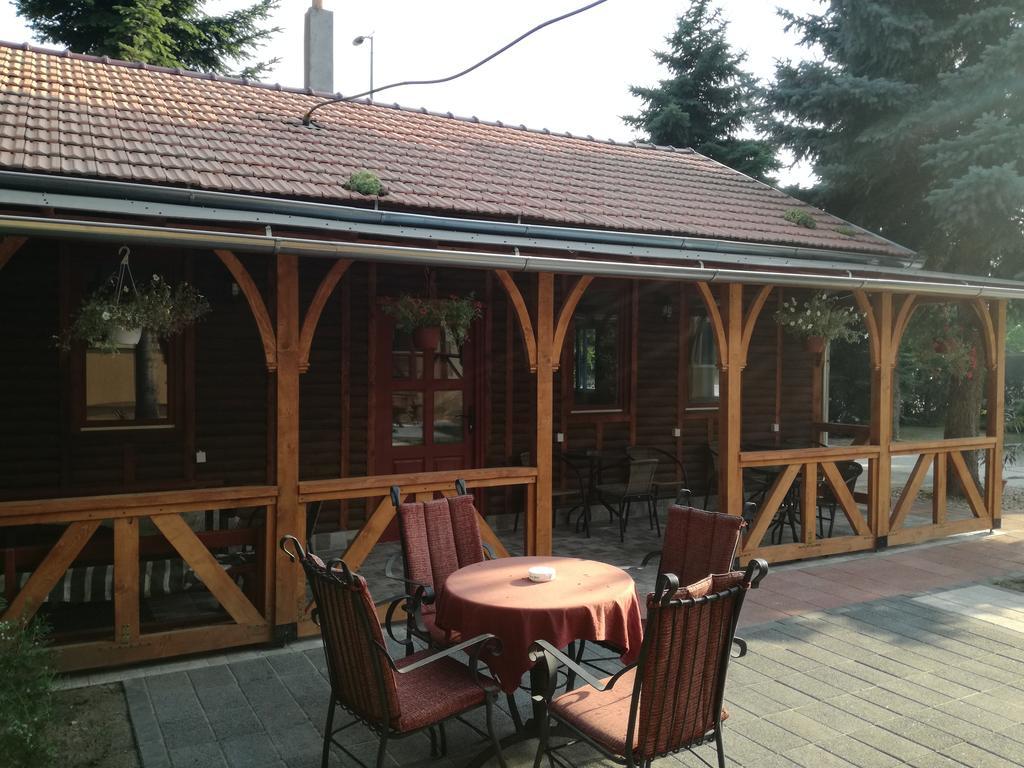 Prenociste Vila Stara Breza Palić Buitenkant foto